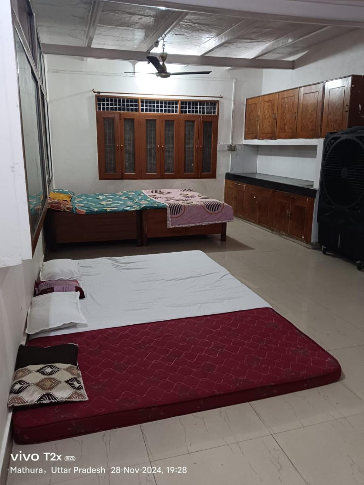 Hari Krishnam Residency Hotel Mathura Exterior photo